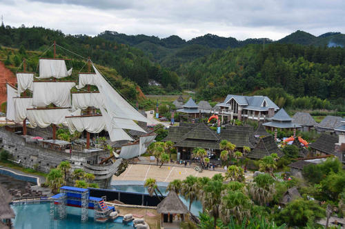 天芳悦潭生态旅游风景区