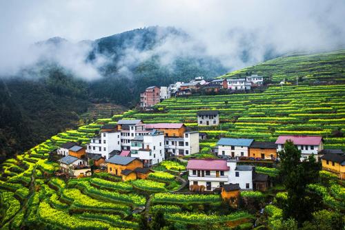 七彩长虹旅游景区